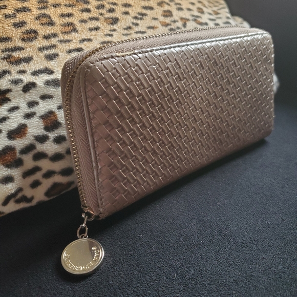 Wallet - Picture 2 of 7